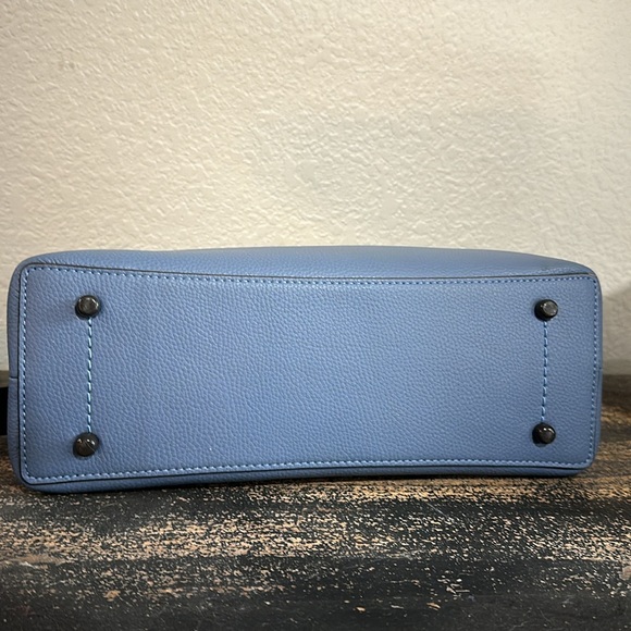 Coach Willow Shoulder Bag - Picture 7 of 8